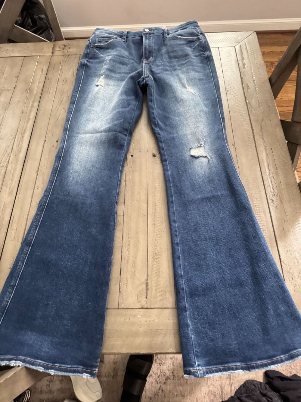 NWT Vervet by Flying Monkey Bella Distressed Flare High Rise Jeans Size 31